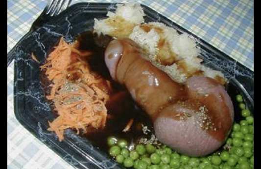 Photo d'un plat à base d'un organe génital male complet